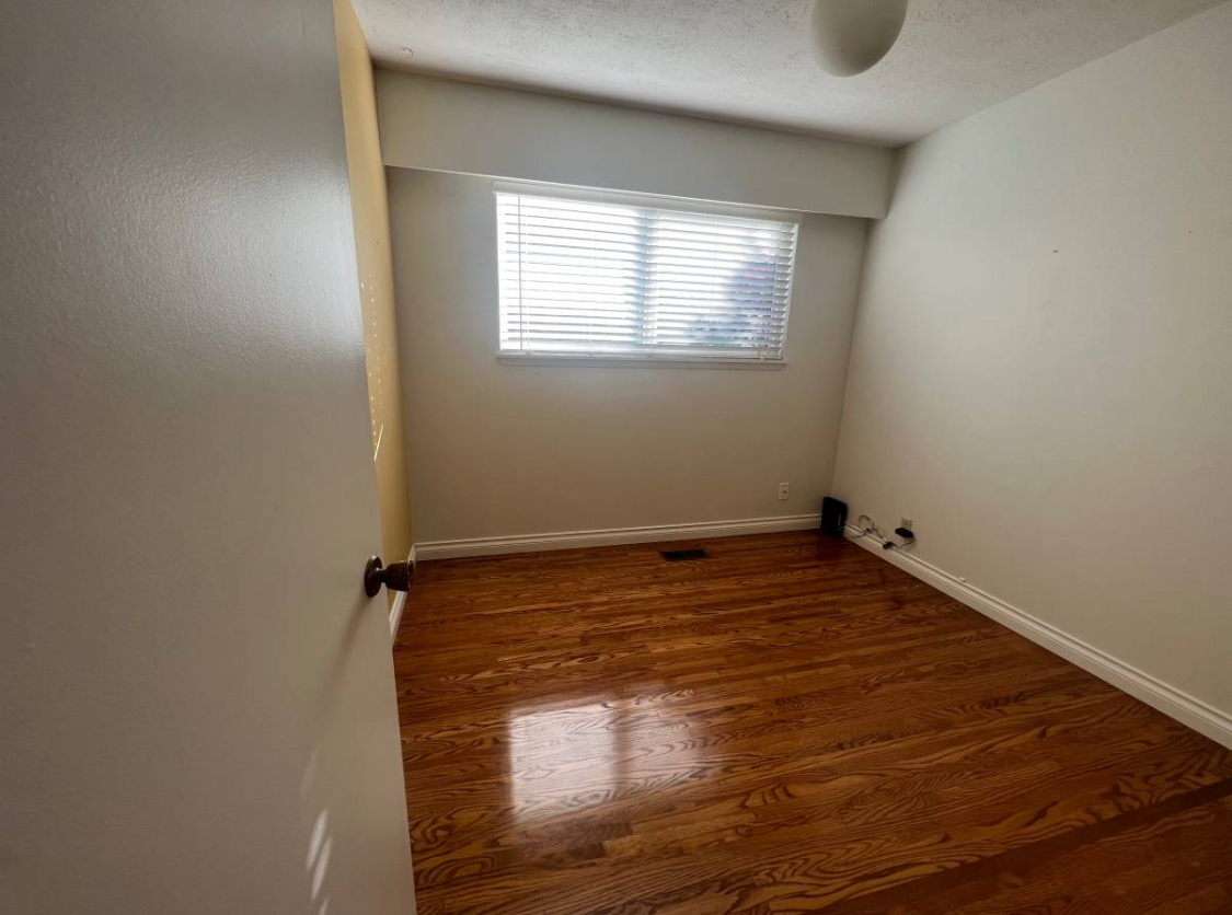 1107 Walalee Drive - Photo 6 of 11