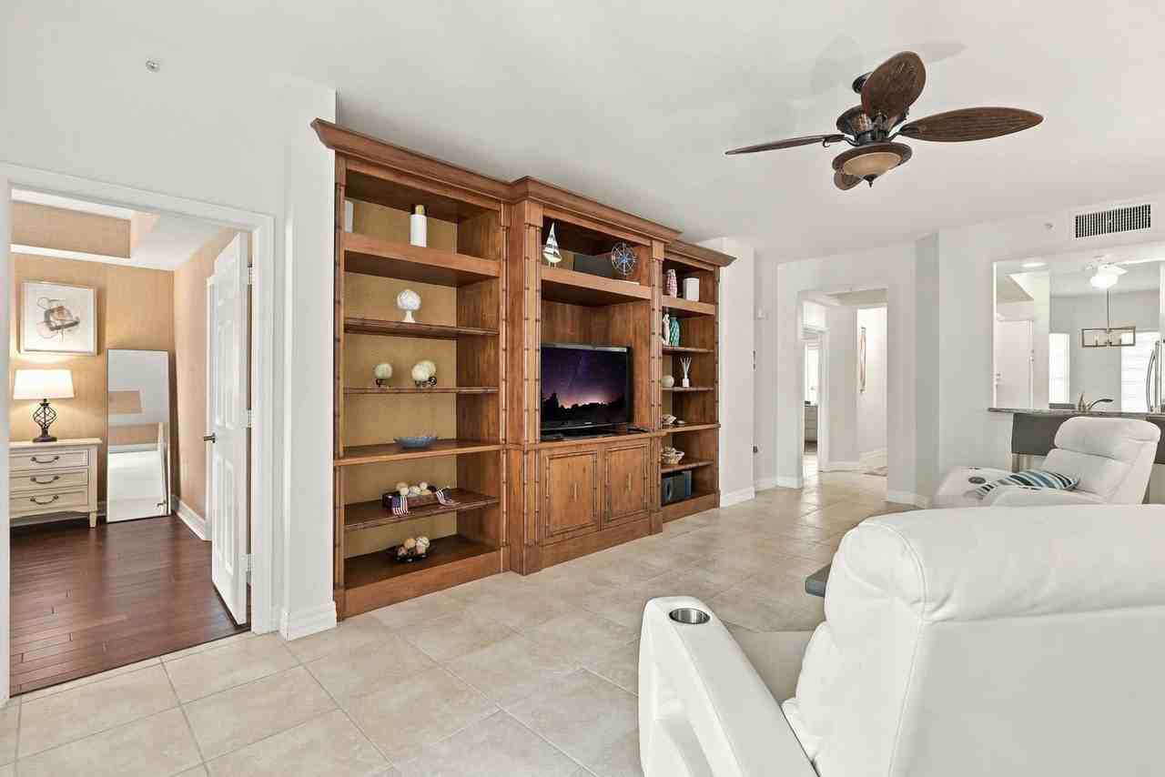 401 Bayfront Pl #1638014P - Photo 2 of 43