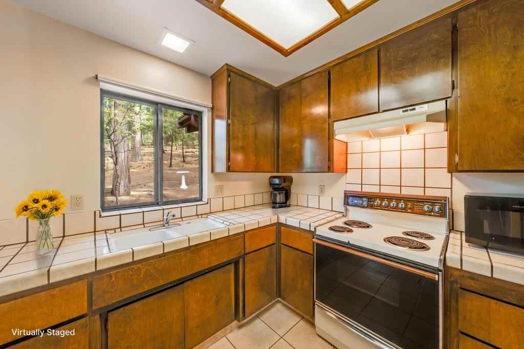 4949 Steelhead Ln - Photo 5 of 15