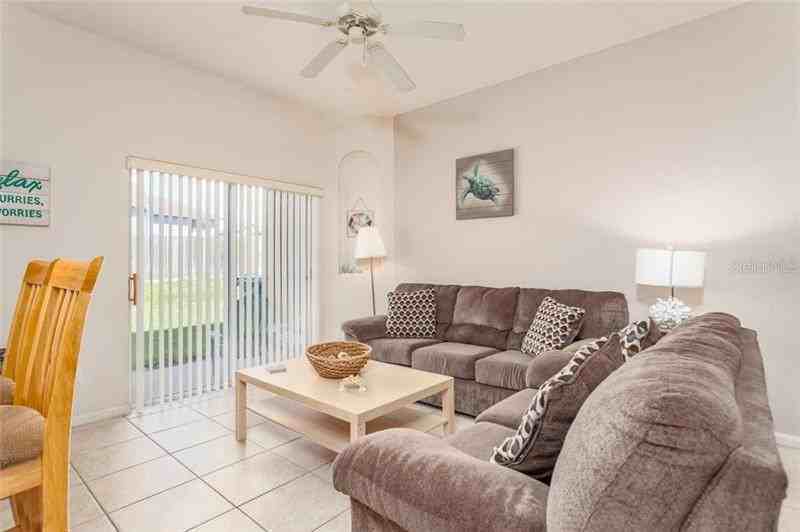 1114 Calabria Ave - Photo 4 of 24