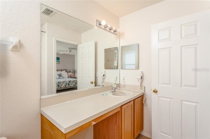 1114 Calabria Ave - Photo 6 of 24
