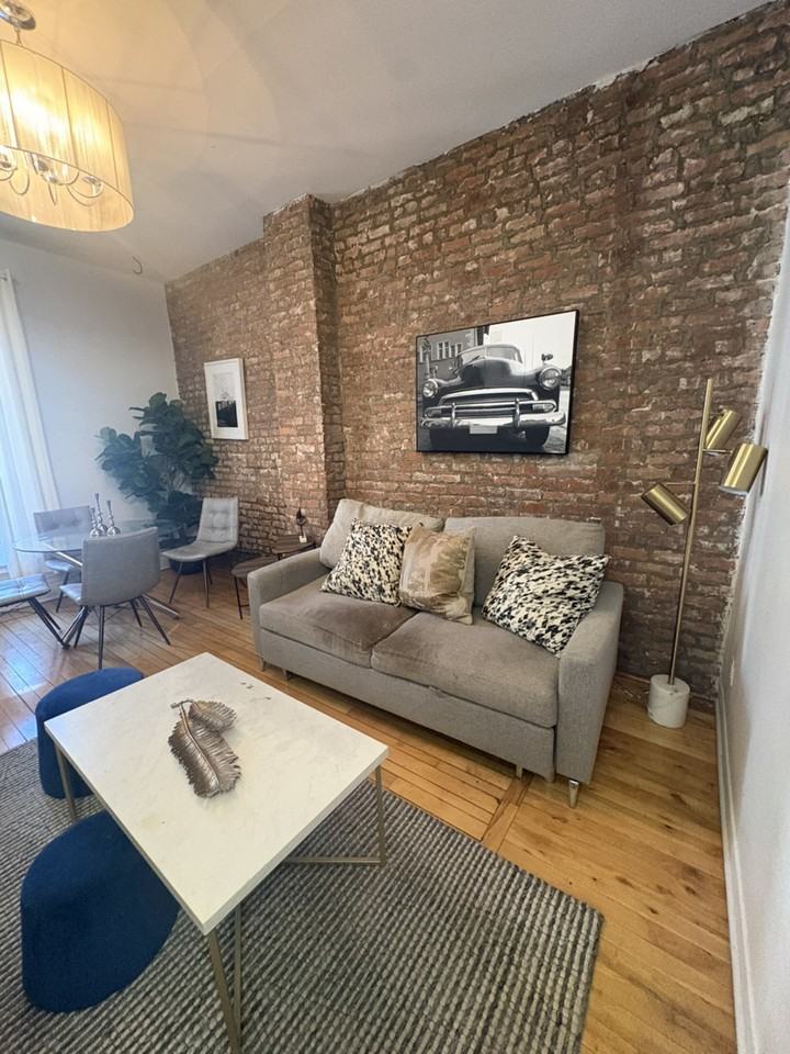 2175 Rue Crescent - Photo 2 of 17