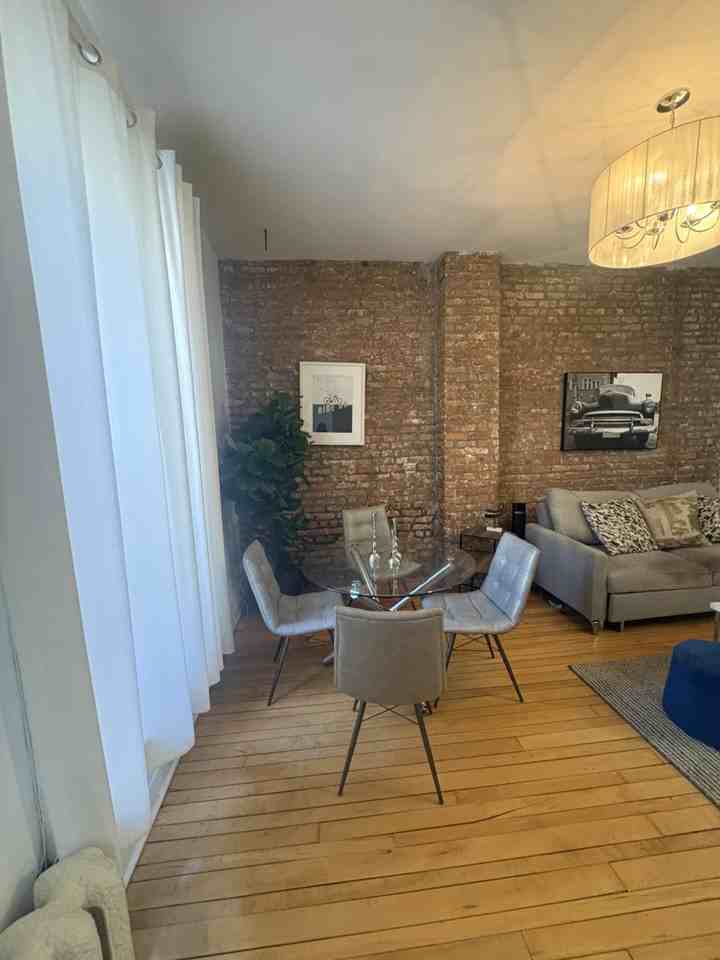 2175 Rue Crescent - Photo 4 of 17