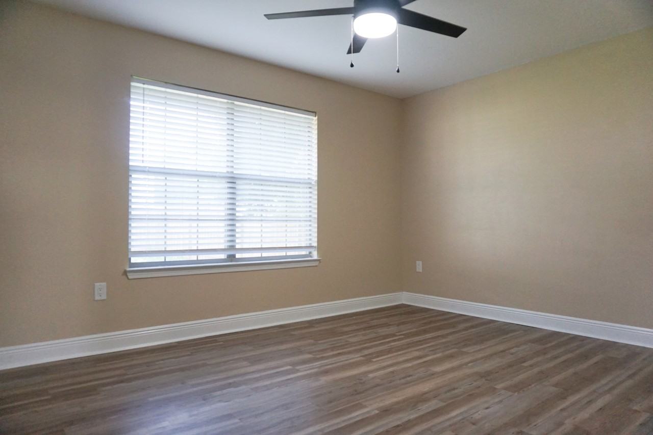 141 Bronze Cir - Photo 4 of 25