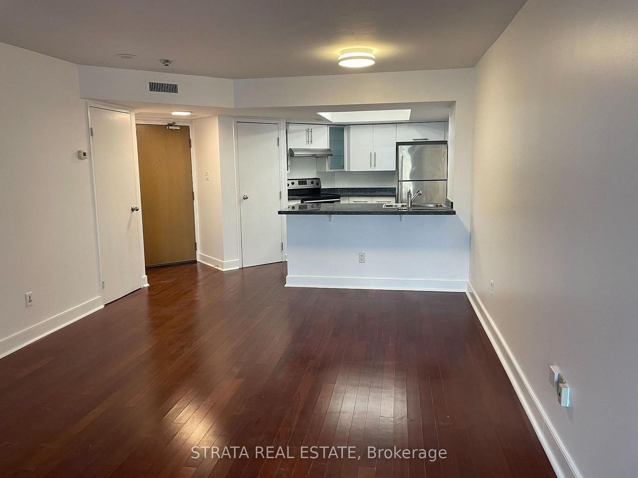 1001 Bay Street #1618 - Photo 3 of 18