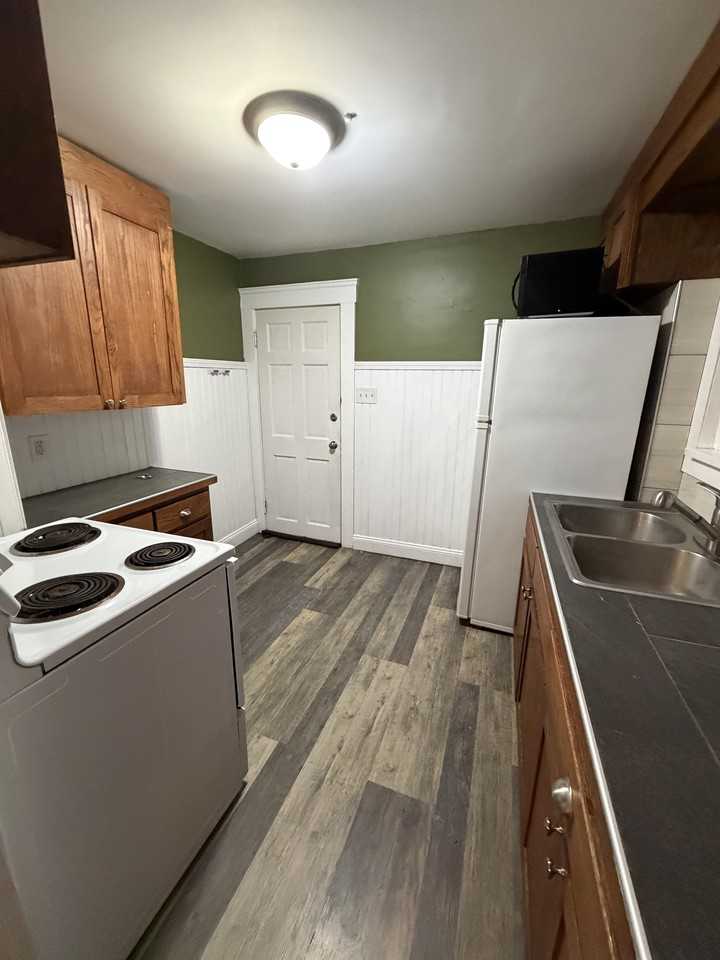 1655 Warren Rd - Photo 7 of 13