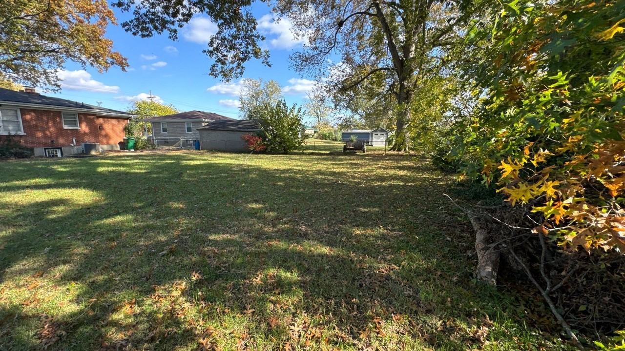 5908 Ashby Ln - Photo 7 of 36