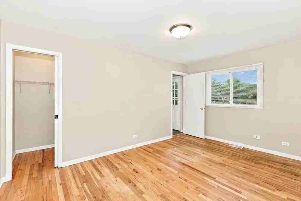 360 Glendale Lane - Photo 7 of 11