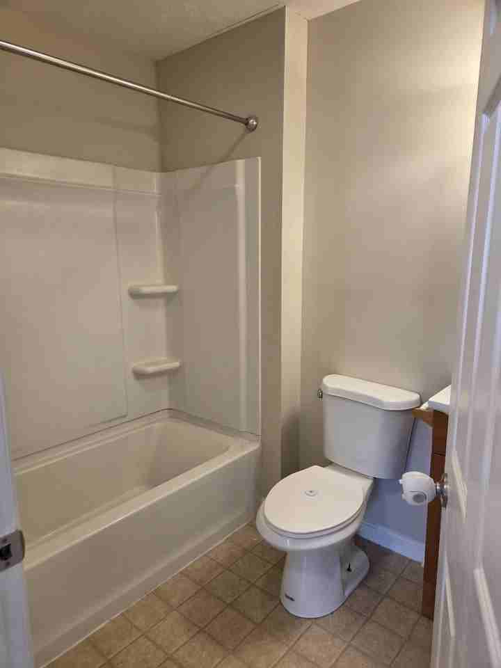 213 S Main St #2 - Photo 4 of 12