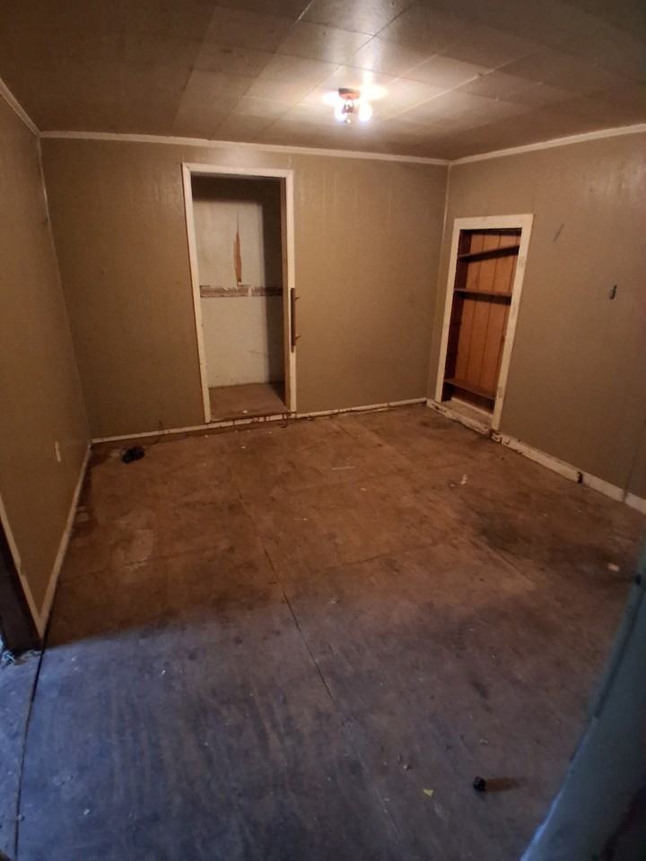 214 Pyle St - Photo 4 of 22