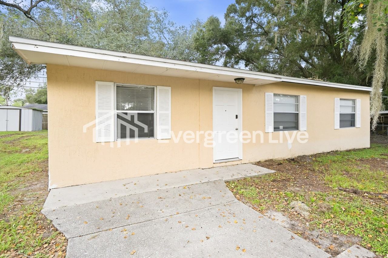 1114 Apollo Ct - Photo 2 of 15