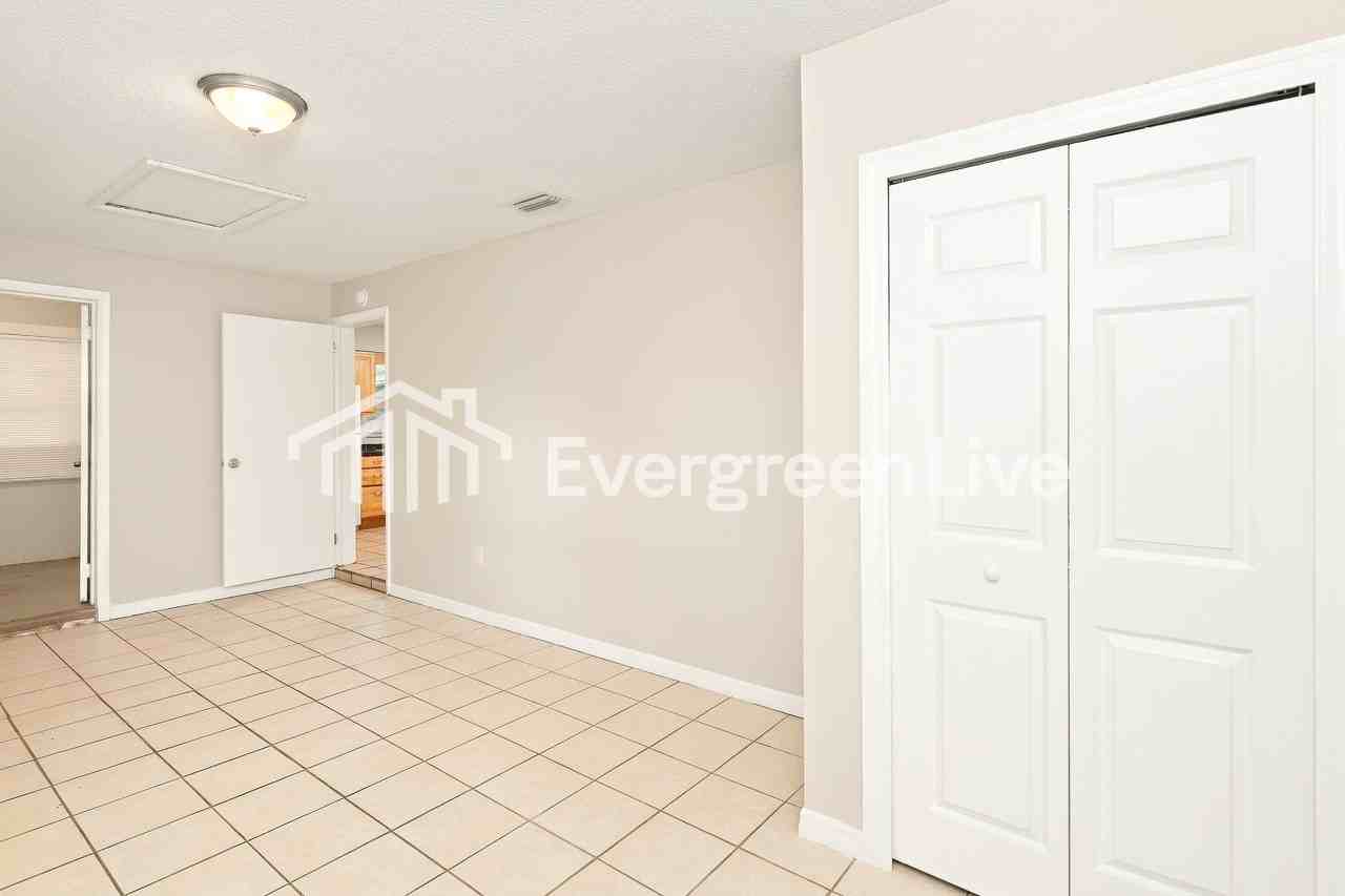 1114 Apollo Ct - Photo 6 of 15