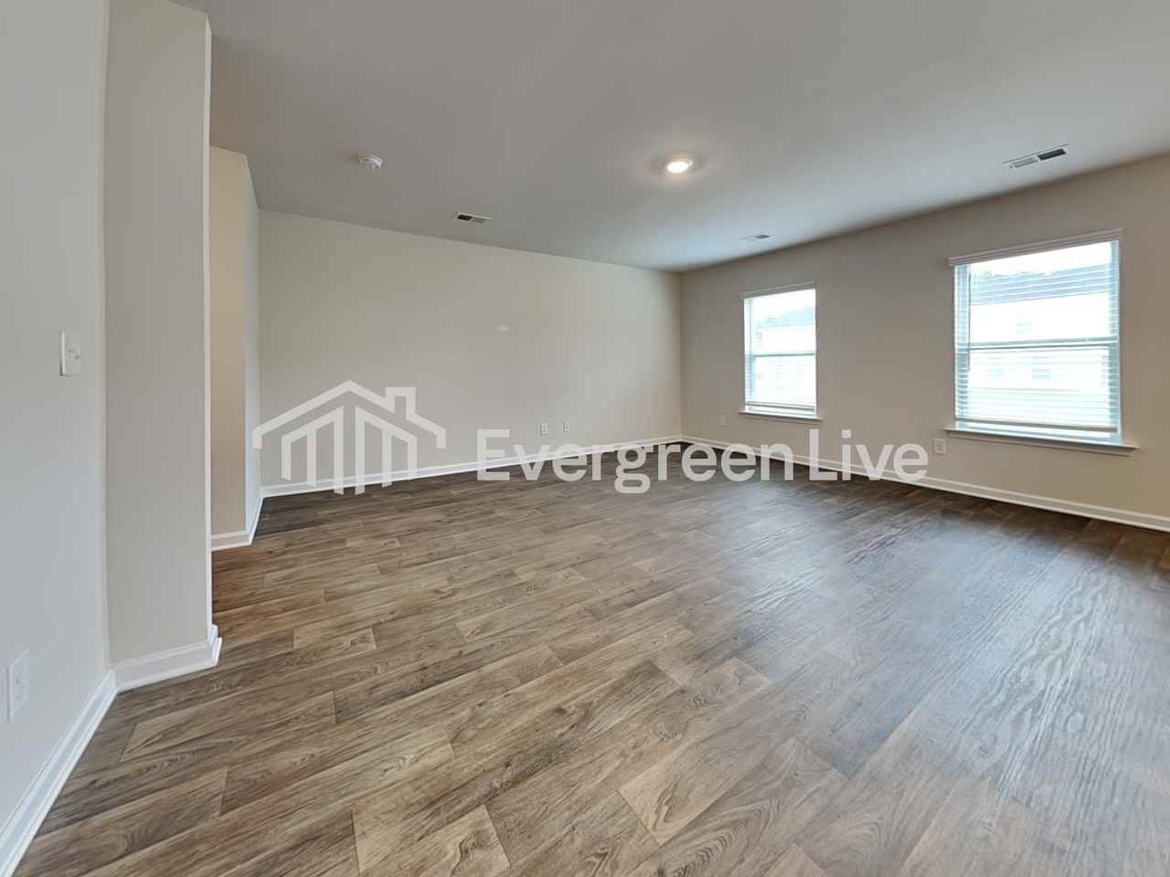 129 Boat Club Ln - Photo 4 of 22