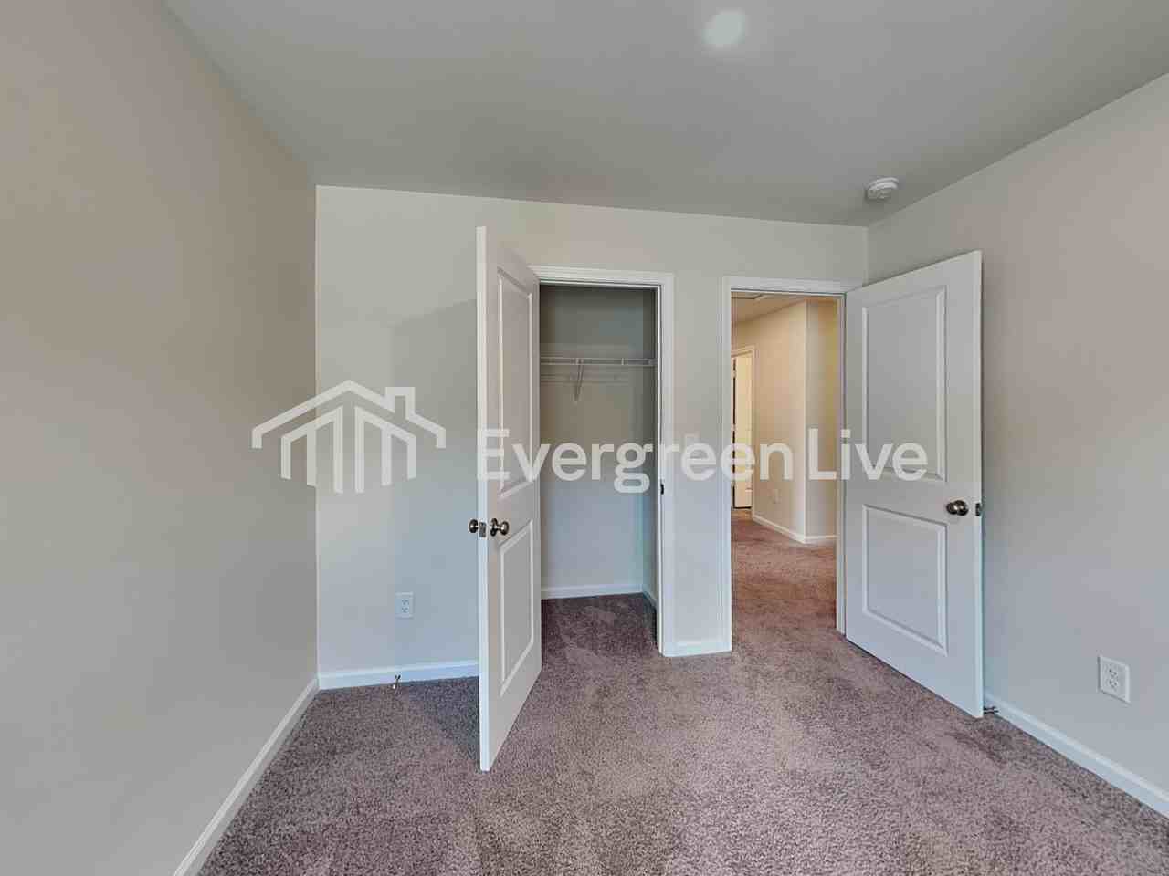 305 Flushing Bay Ct - Photo 6 of 19