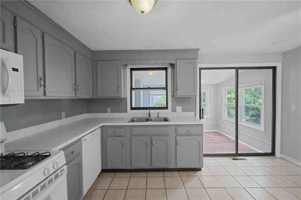 25 High St - Photo 4 of 27