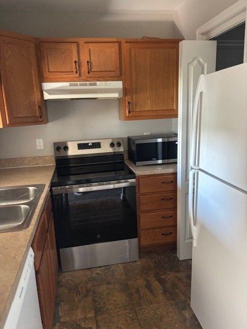 1334 W Wyomissing Blvd ##V - Photo 3 of 14