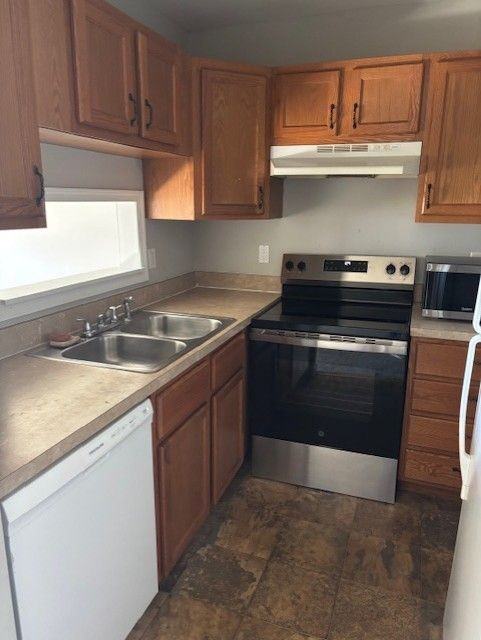 1334 W Wyomissing Blvd ##V - Photo 4 of 14