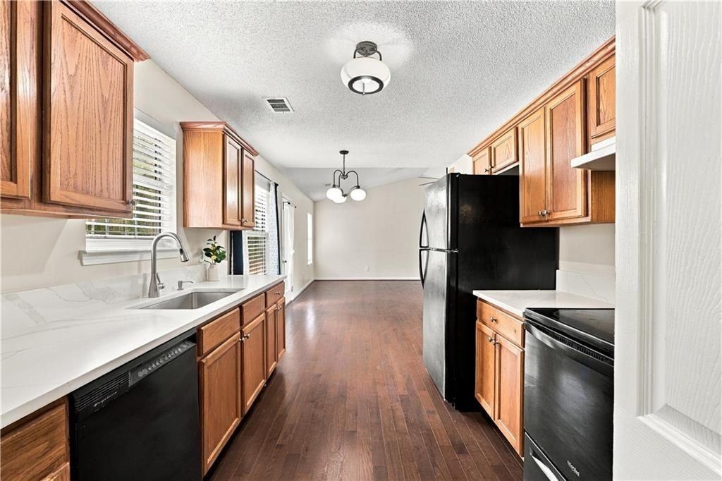 28 Autumn Ridge Dr - Photo 4 of 38
