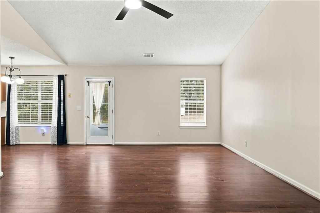 28 Autumn Ridge Dr - Photo 6 of 38