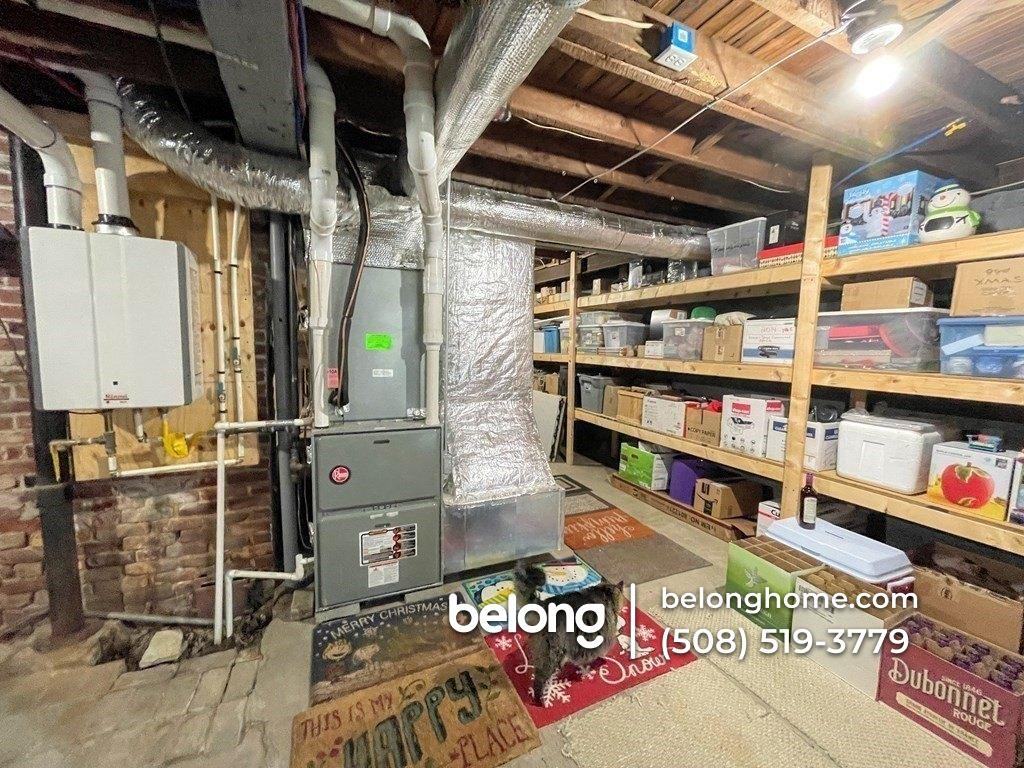 204 Millbury Ave - Photo 4 of 25