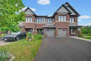 featured image of 102 Nacarat St