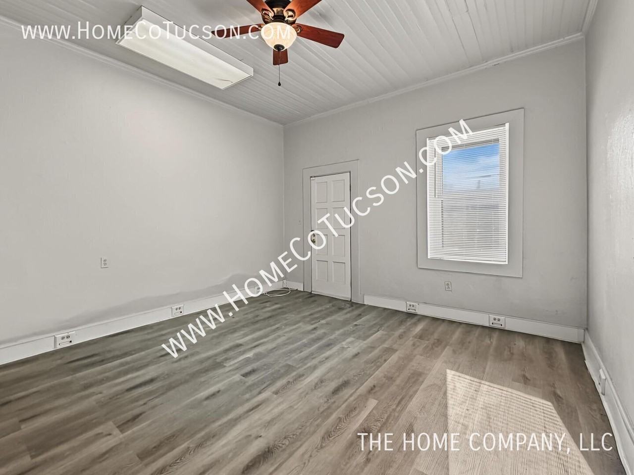 529 S Main Ave - Photo 2 of 19