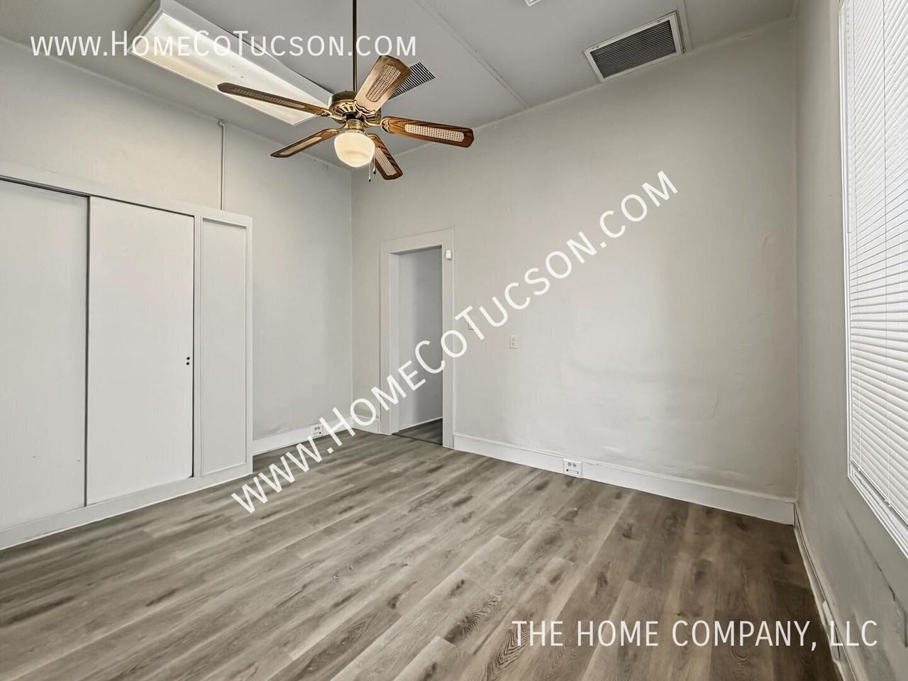 529 S Main Ave - Photo 4 of 19