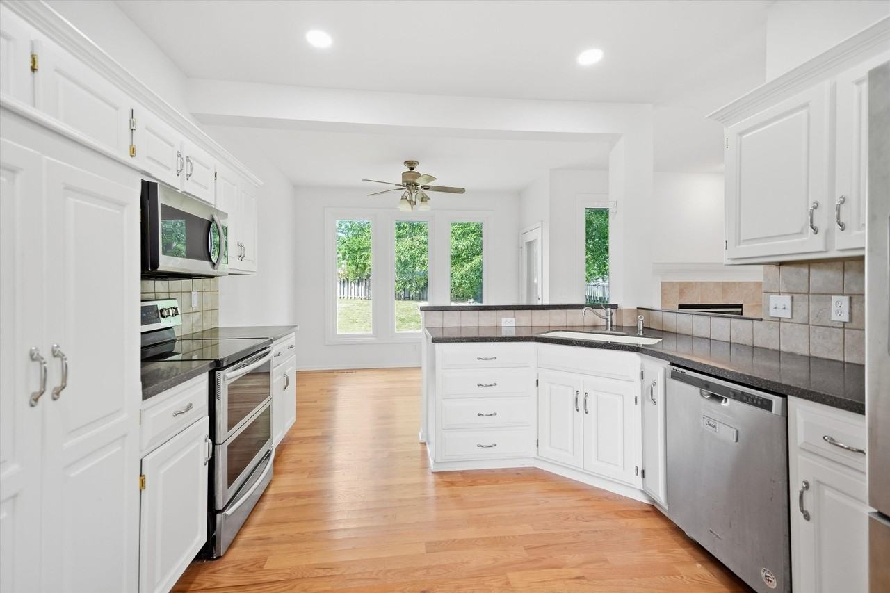 14874 S Summit St #NA - Photo 5 of 21