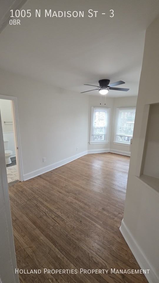 1005 N Madison St #3 - Photo 3 of 15