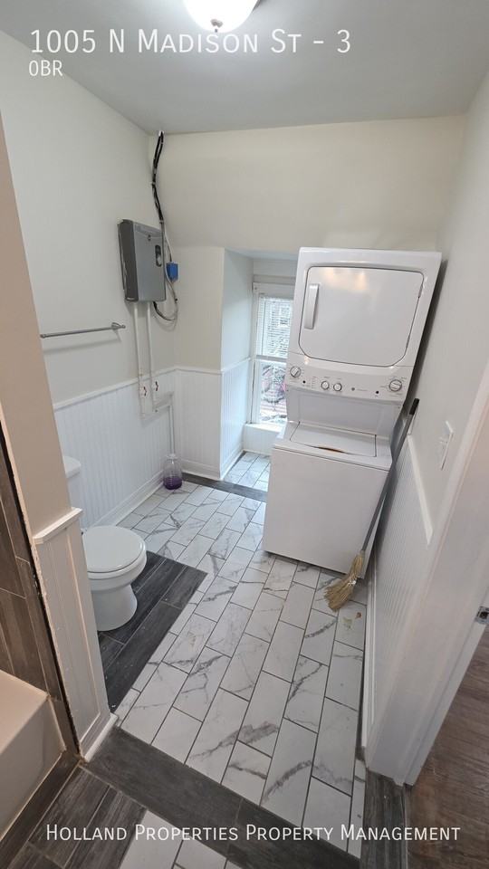 1005 N Madison St #3 - Photo 6 of 15