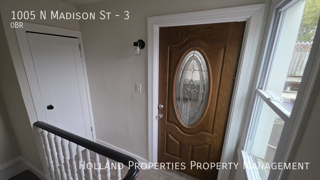 1005 N Madison St #3 - Photo 7 of 15