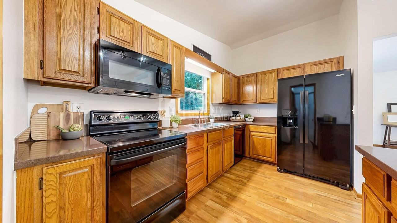 2301 42nd Avenue Ct - Photo 6 of 30