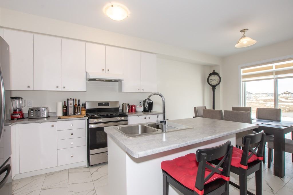 26 Peach St - Photo 3 of 20