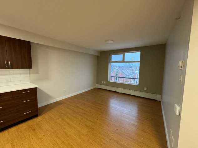 4707 50 St - Photo 3 of 6