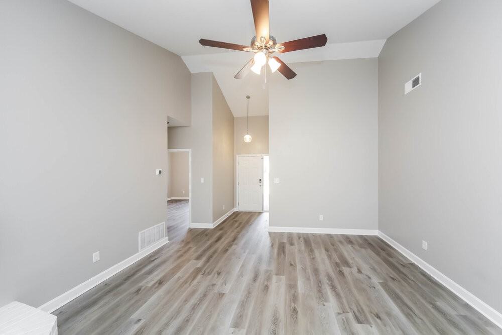 5985 Eagle Ln - Photo 3 of 15