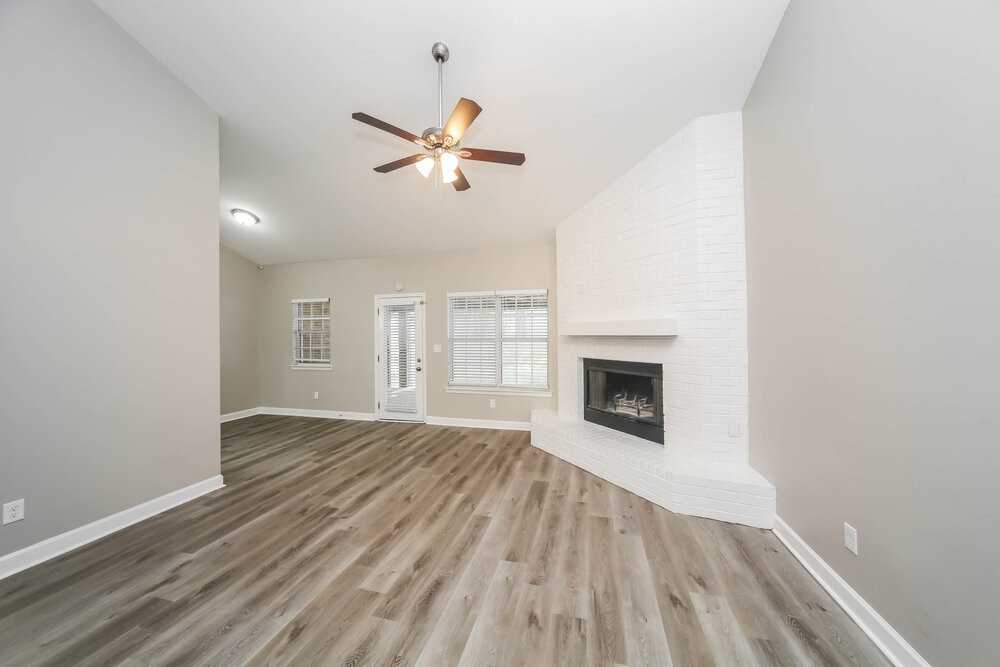 5985 Eagle Ln - Photo 4 of 15