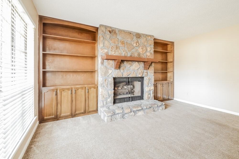 935 Pine Hill Rd - Photo 3 of 24