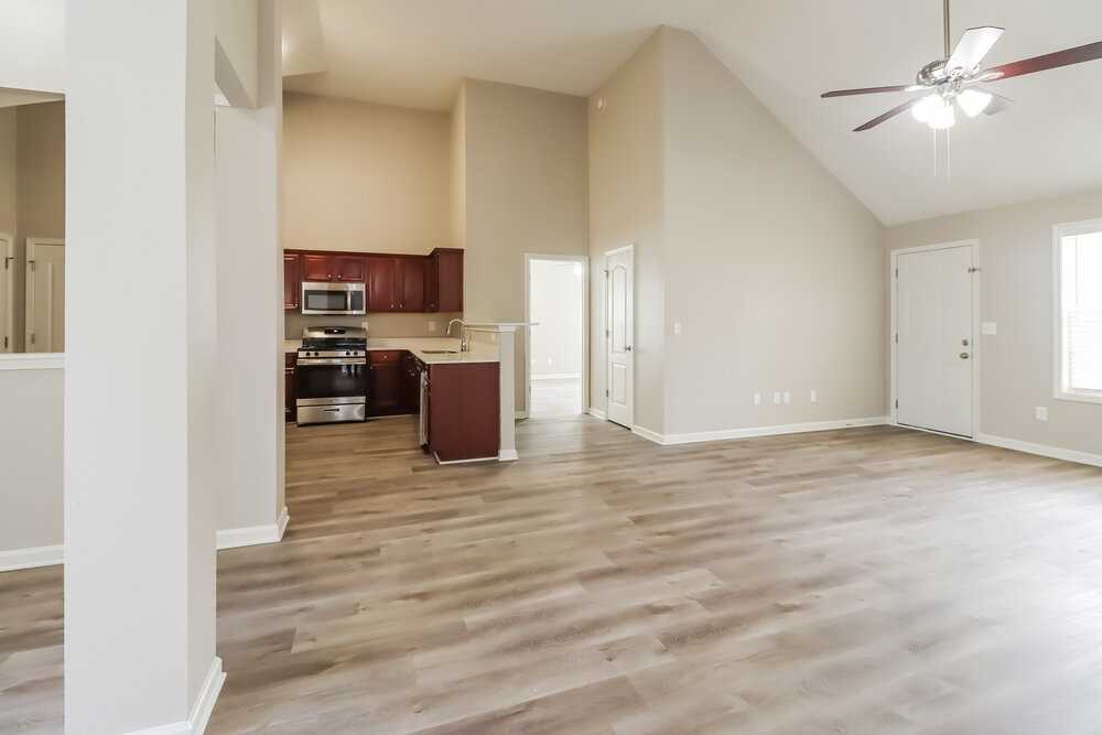 215 Gilliam Ct - Photo 5 of 16