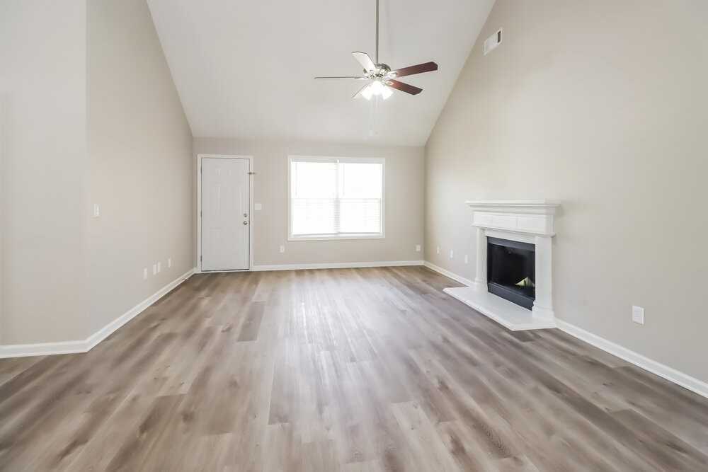 215 Gilliam Ct - Photo 6 of 16