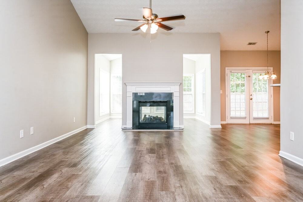 9025 Aldbury Dr - Photo 4 of 17