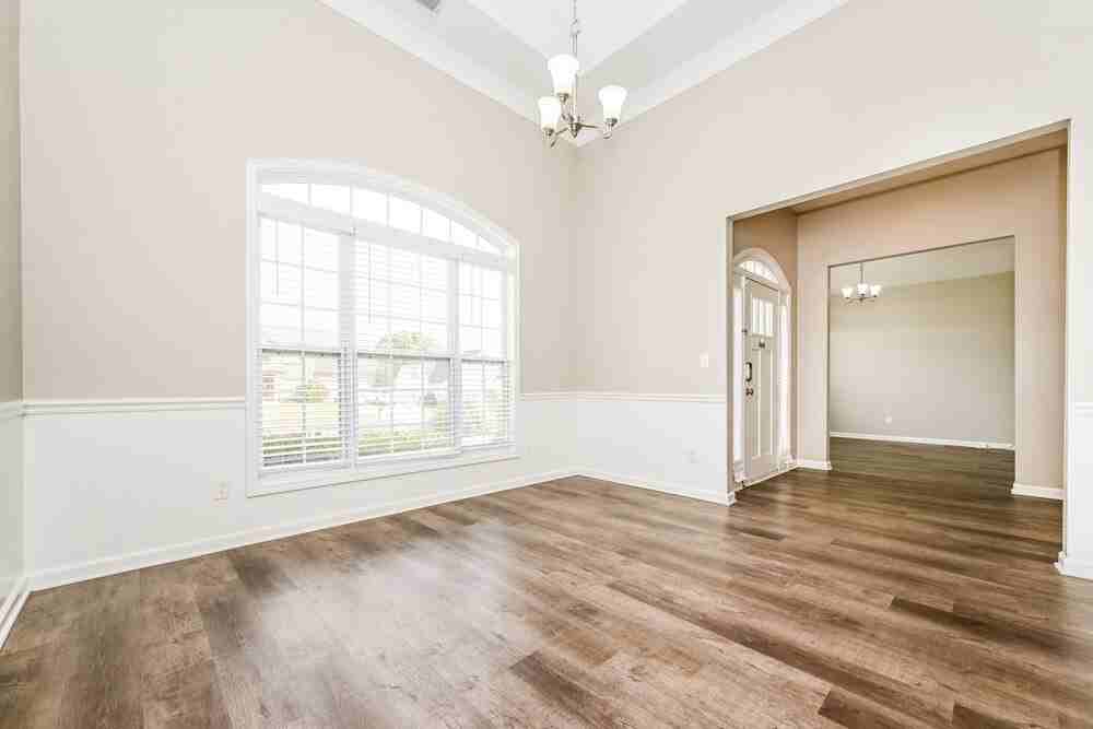9025 Aldbury Dr - Photo 6 of 17