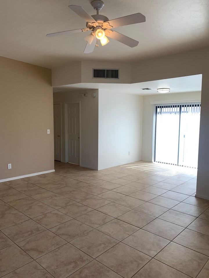 9110 E Esperanza Dr - Photo 4 of 30