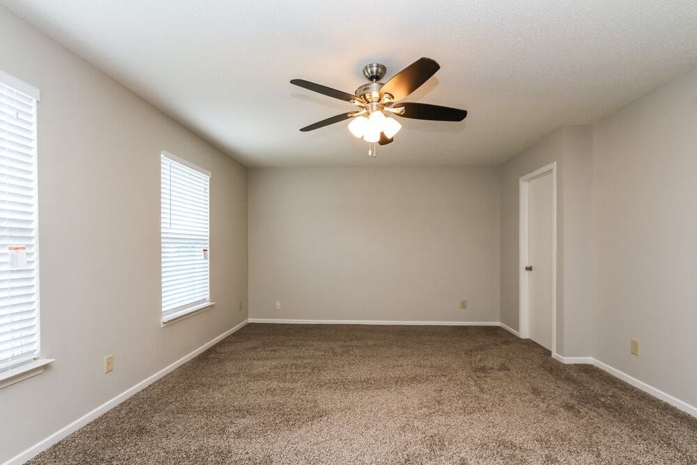 2858 Ludwig Dr - Photo 5 of 17