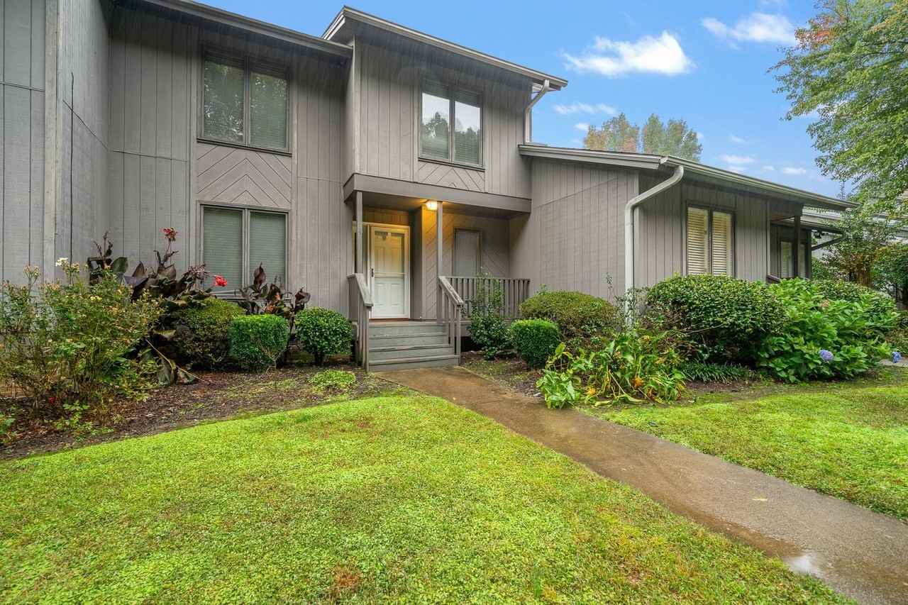 4 Graystone Way - Photo 3 of 22