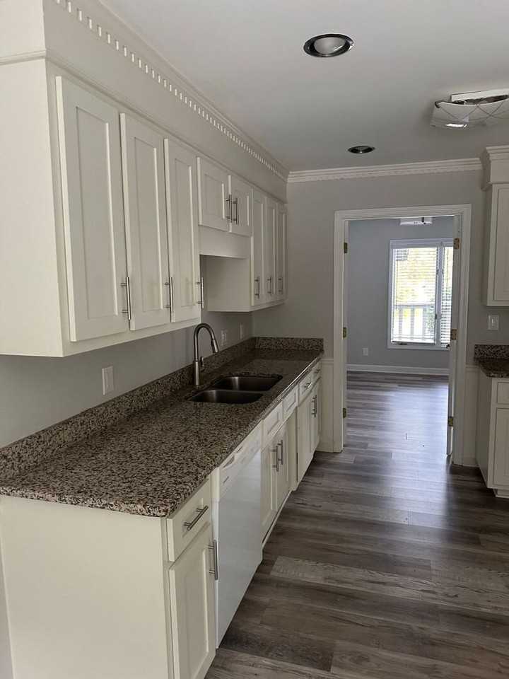 4 Graystone Way - Photo 6 of 22