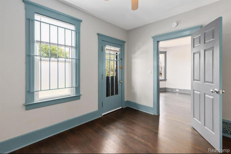1505 W Euclid St - Photo 5 of 10