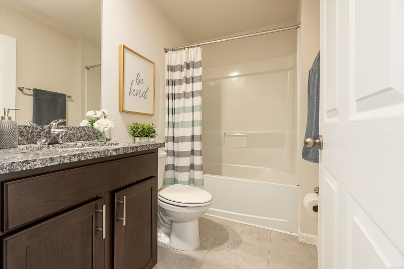 12443 Buffing Rd - Photo 6 of 32