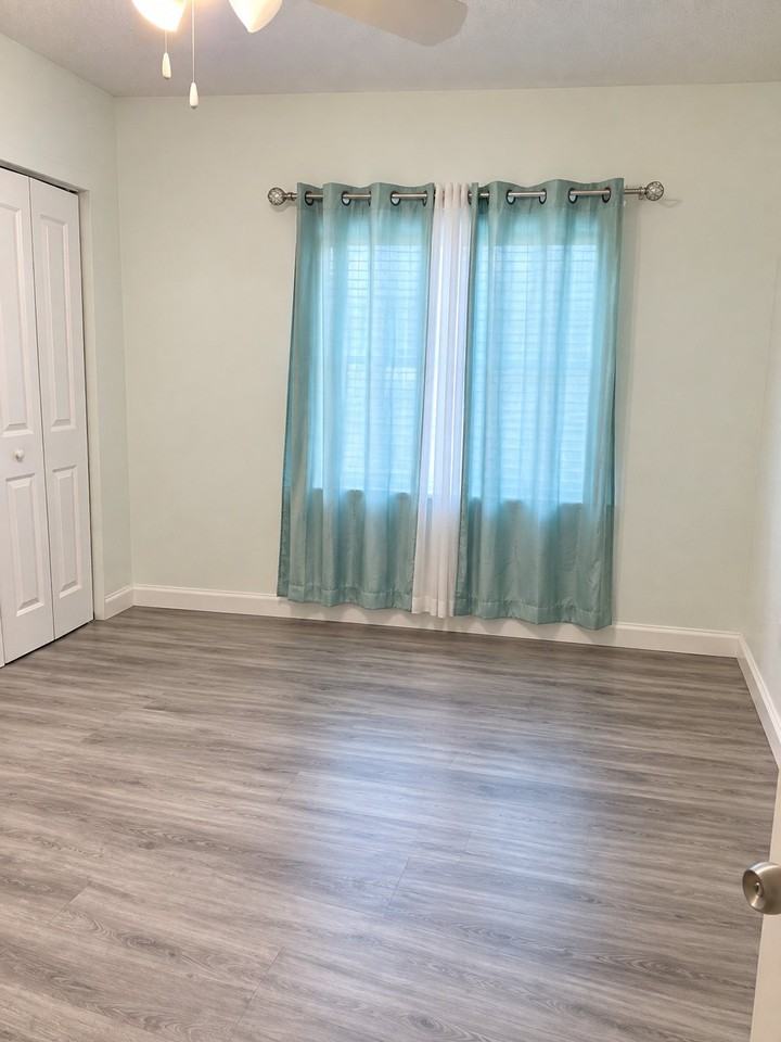 3048 Nw 56th St - Photo 4 of 6