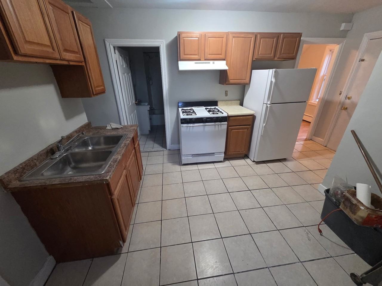 68 Walnut St #3 - Photo 5 of 8