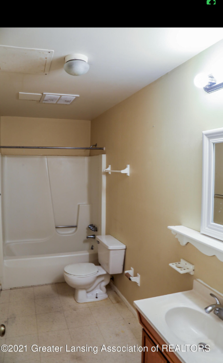 130 S 8th St #2 - Photo 6 of 8